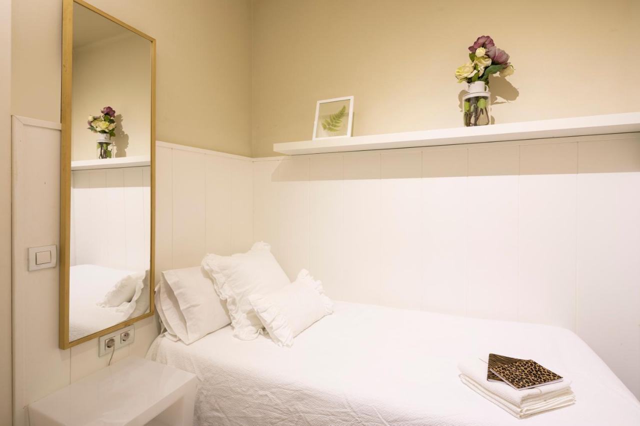ברצלונה Chic Gran Via Apartment מראה חיצוני תמונה
