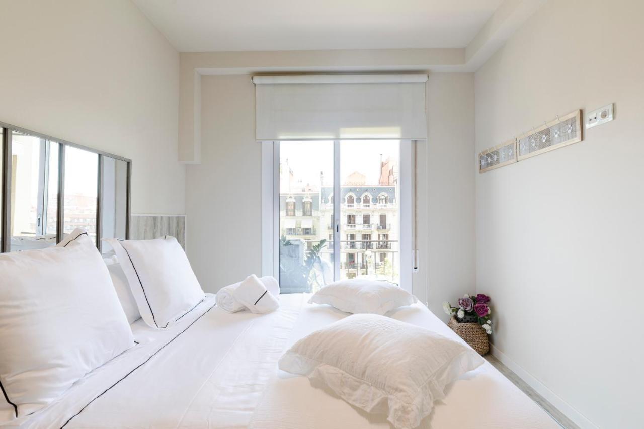 ברצלונה Chic Gran Via Apartment מראה חיצוני תמונה